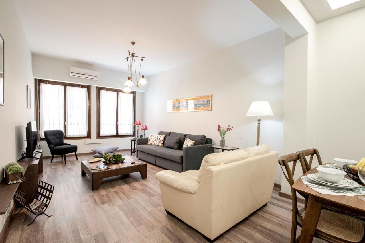 ¨Socrates¨ Traditional Apartment In The Center Of Атина Екстериор снимка